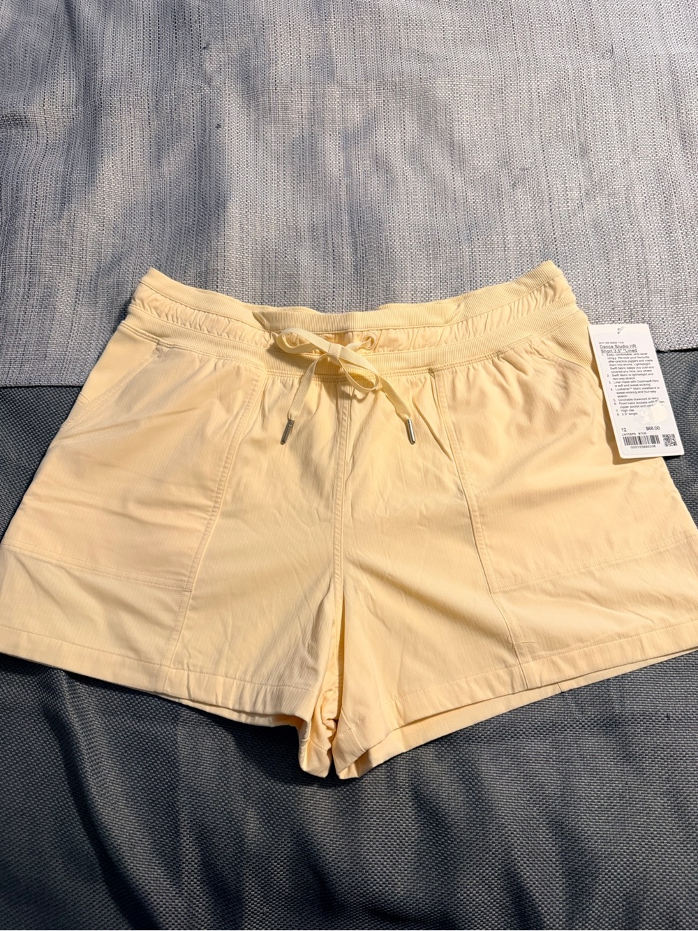 NWT Lululemon Dance Studio 3.5” lined shorts